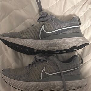 Womens Nike size 8 grey athletic shoes